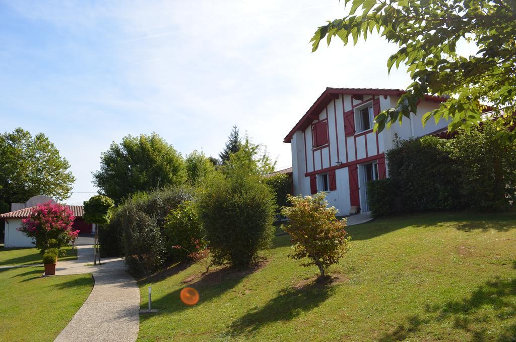 Les Villas D'Harri-Xuria Saint-Pierre-dʼIrube Exteriör bild