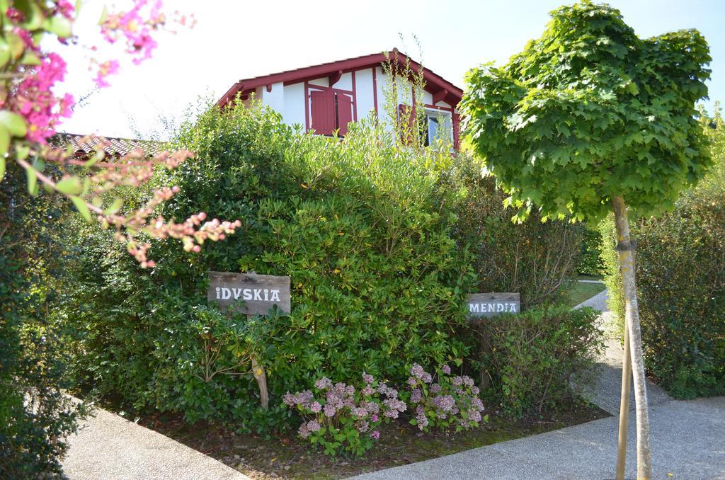 Les Villas D'Harri-Xuria Saint-Pierre-dʼIrube Exteriör bild