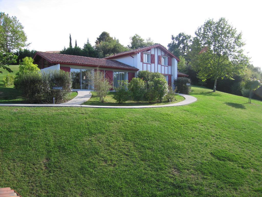Les Villas D'Harri-Xuria Saint-Pierre-dʼIrube Exteriör bild